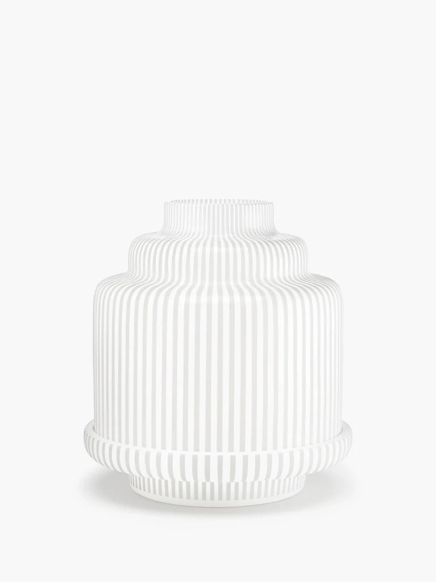 WHITE PYRAMID CANDLE HOLDER FOR CLASSIC CANDLES