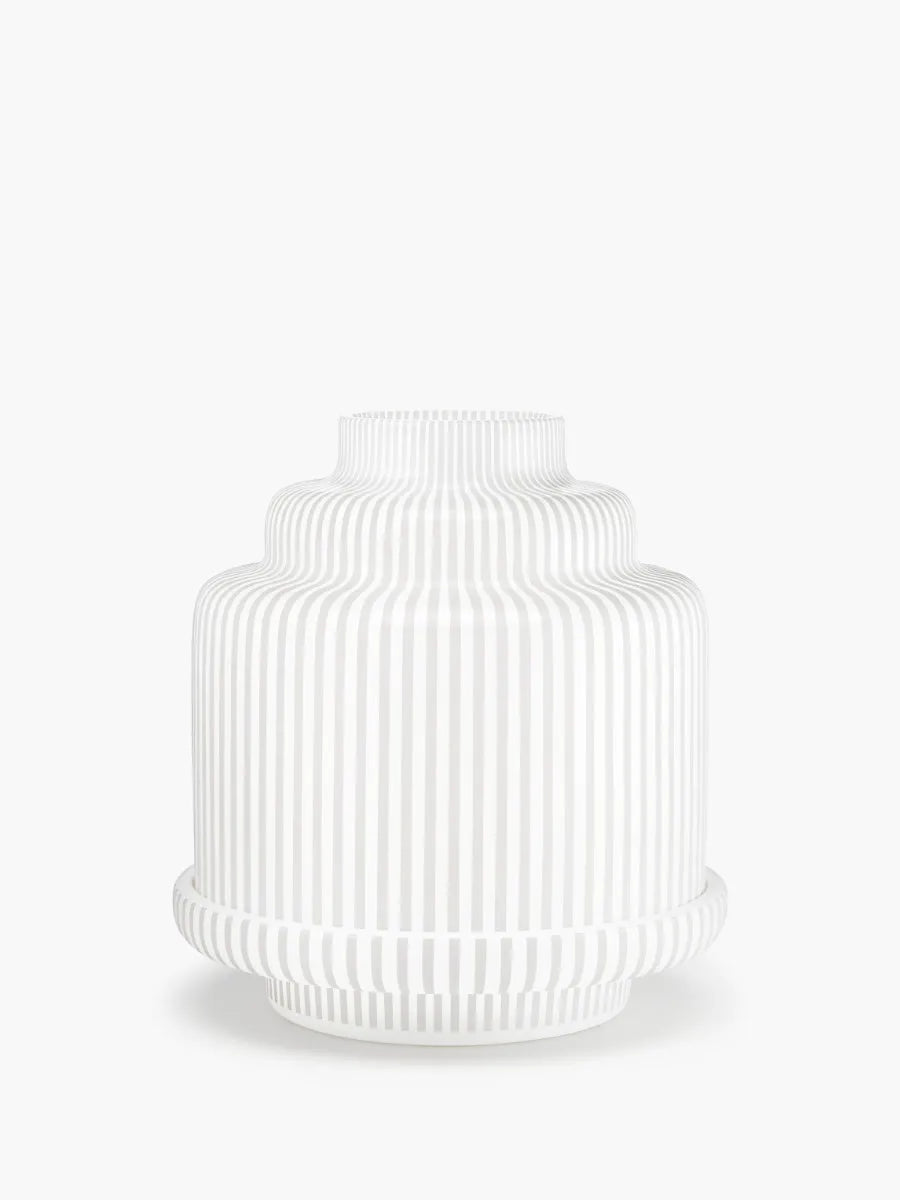 Golden Pyramid candle holder - For classic candles